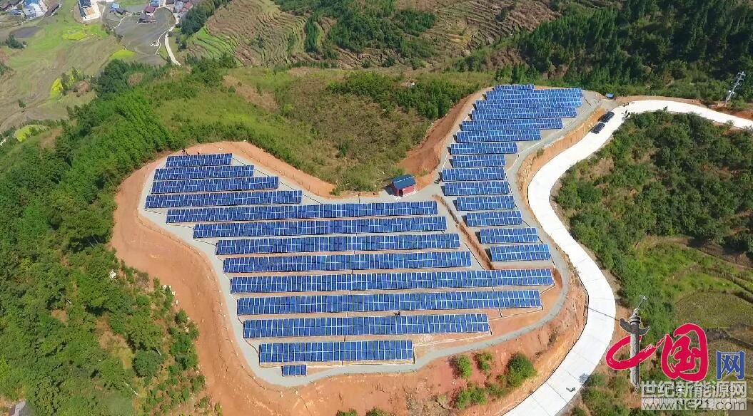 

投資3300萬元的湖南省洪江市光伏扶貧發(fā)電站項目實現(xiàn)并網(wǎng)發(fā)電，覆蓋全市75個貧困村。預(yù)計年發(fā)電520萬千瓦時，年收益超過400余萬元，將為各貧困村村集體經(jīng)濟收入增收5萬余元