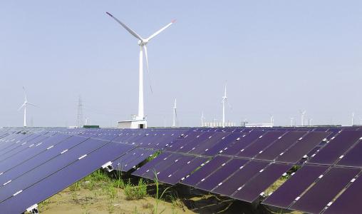 截止2018年一季度我市累計并網(wǎng)發(fā)電的風電裝機容量為21.9萬千瓦，光伏裝機容量為14萬千瓦。2018年1—3月份新能源發(fā)電總量為19979.278萬千瓦時，同比增長19.1%，累計發(fā)電小時556.5小時，限發(fā)電量3631.169萬千瓦時，同比增長43.1%