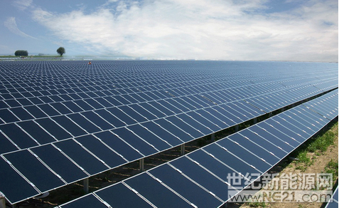 據(jù)市場研究公司IHSMarkit報道，印度將在今年超越美國成為世界上第二大光伏太陽能發(fā)電市場，其裝機量將達到11吉瓦特。目前全球光伏裝機量在113吉瓦，IHSMarkit表示，全球第四季度有望是歷史上最大規(guī)模的安裝季，預(yù)計將達到34吉瓦