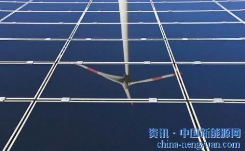                                                                                                                                                                     
	　　記者獲悉，目前光伏行業(yè)發(fā)展態(tài)勢“比較穩(wěn)定”，前兩個月多晶硅產(chǎn)量3.77萬噸、增長27.2%。 

	　　組件產(chǎn)量和去年基本持平，1月份出口額