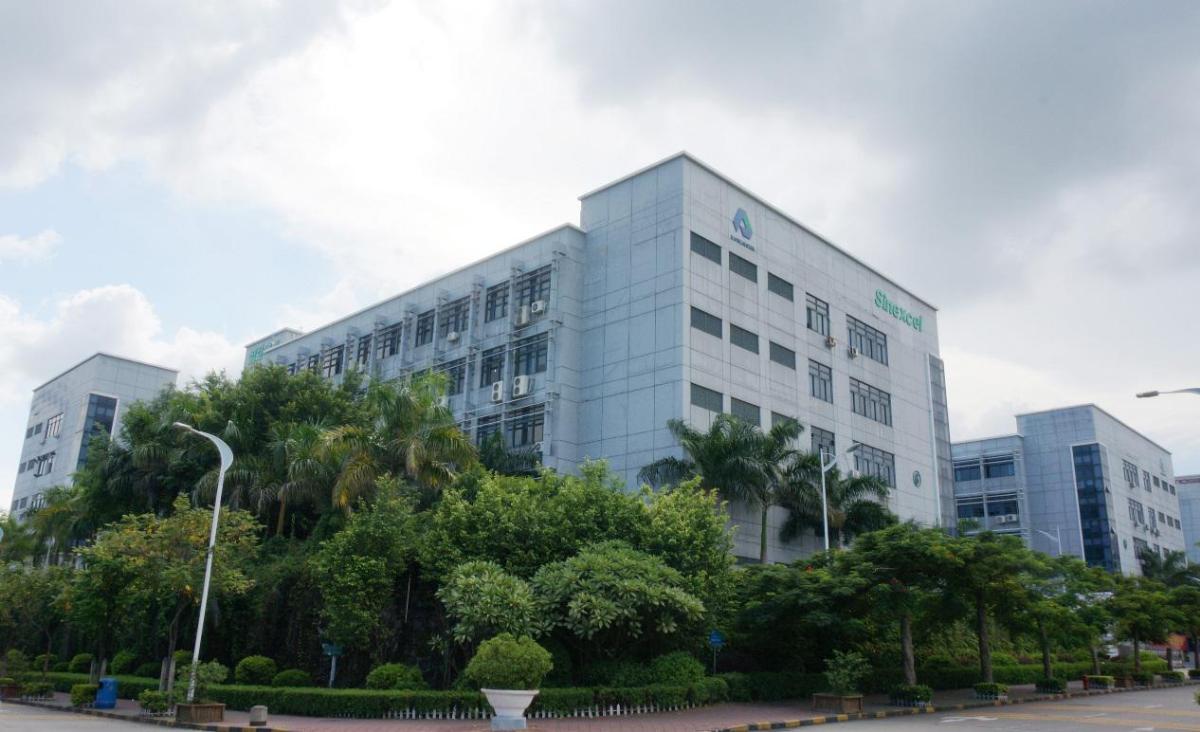 
	中國(guó)儲(chǔ)能網(wǎng)訊：深圳市盛弘電氣股份有限公司成立于2007年，于2017年登陸創(chuàng)業(yè)板，股票代碼300693。公司主營(yíng)業(yè)務(wù)有儲(chǔ)能微網(wǎng)、電能質(zhì)量、電動(dòng)汽車充電樁、電池化成與檢測(cè)，是集研發(fā)、市場(chǎng)、生產(chǎn)于一體的能源互聯(lián)網(wǎng)核心設(shè)備供應(yīng)商