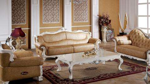 
	近日，深圳市家具行業(yè)協(xié)會(huì)攜手百度發(fā)布《中國(guó)家具消費(fèi)需求大數(shù)據(jù)》，通過人群畫像、搜索路徑、搜索熱點(diǎn)的方式，解碼家居消費(fèi)者的關(guān)注對(duì)象、關(guān)注點(diǎn)以及消費(fèi)盲點(diǎn)等萬億量級(jí)搜索行為，挖掘消費(fèi)者的需求標(biāo)簽，力圖幫助企業(yè)精準(zhǔn)定位，引領(lǐng)家具制造業(yè)多維度發(fā)展。此次大數(shù)據(jù)成果發(fā)布透露了行業(yè)新趨勢(shì)：質(zhì)量的內(nèi)涵更深了，質(zhì)量的外延更廣了