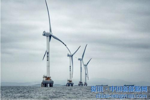                                                                                                                                                                     
	　　興化灣海上試驗(yàn)風(fēng)電場地處福建省福清市江陰半島東南側(cè)和牛頭尾西北側(cè)，是我國首個5兆瓦以上的大功率海上風(fēng)電樣機(jī)試驗(yàn)風(fēng)場。

	　　項(xiàng)目投資約14.7億元，總裝機(jī)容量約8萬千瓦，共