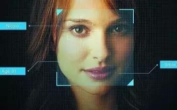 
	當(dāng)你走在大街上，通過監(jiān)控及一些技術(shù)的手段，你的姓名職業(yè)等資料出現(xiàn)在另一方的顯示屏幕上，你會感到驚奇嗎？


	


	這不是美劇《疑犯追蹤》中的片段，也不是某個科幻小說家描寫的未來，人臉識別技術(shù)已經(jīng)運用在人們的日常生活中。據(jù)媒體報道，在深圳新洲蓮花路口的安全島上，一個巨幅顯示屏格外引人注目，它播放的不是廣告或影片，而是路口闖紅燈行人的照片