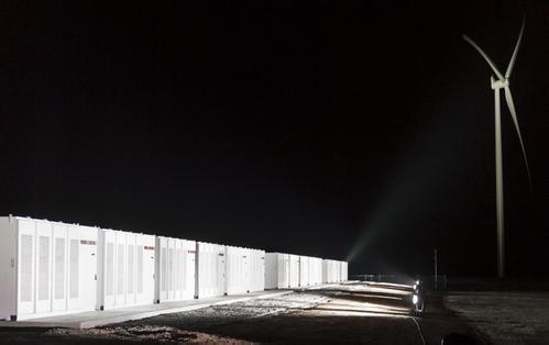 
	中國儲能網訊：調查機構Frost＆Sullivan公司的一項最新的調查分析表明，2017年至2018年，全球儲能總裝機容量將增長15.9％。


	2018年，中國、美國、南非、智利、法國、以色列6個國家將完成1369兆瓦的電網規(guī)模電池儲能系統（ESS）項目部署