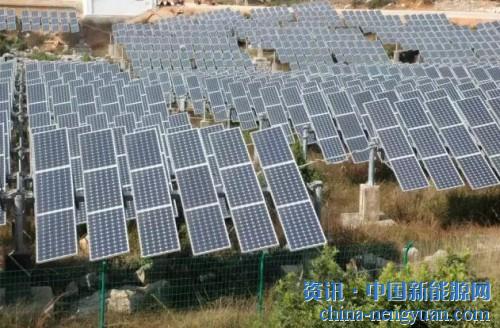                                                                                                                                                                     
	　　2017年度的應(yīng)用領(lǐng)跑者基地已經(jīng)完成競標(biāo)，集邦咨詢旗下新能源研究中心集邦新能源網(wǎng)EnergyTrend盤整競標(biāo)結(jié)果后發(fā)現(xiàn)，不僅單晶仍占有絕對優(yōu)勢，雙面發(fā)電技術(shù)亦超過五成。雙面