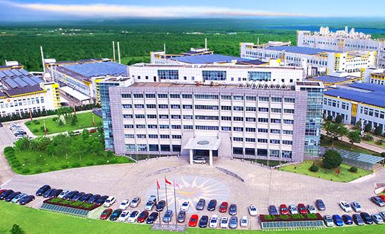 　　【中國儀表網(wǎng) 儀表企業(yè)】4月27日，林洋能源發(fā)布2018年一季報，2018年1-3月，公司實現(xiàn)營業(yè)收入5.83億元，同比下降10.95%；電氣設(shè)備行業(yè)平均營業(yè)收入增長率為17.61%；歸屬于上市公司股東的凈利潤1.47億元，同比增長10.15%，電氣設(shè)備行業(yè)平均凈利潤增長率為17.36%。  (圖片來自網(wǎng)絡(luò)，侵刪) 　　據(jù)資料顯示，林洋能源于成立于1995年，主要業(yè)務(wù)涵蓋智能、節(jié)能、新能源三大板塊，公司產(chǎn)品與解決方案包括智能電表、AMI系統(tǒng)，LED，智能照明系統(tǒng)、能效管理