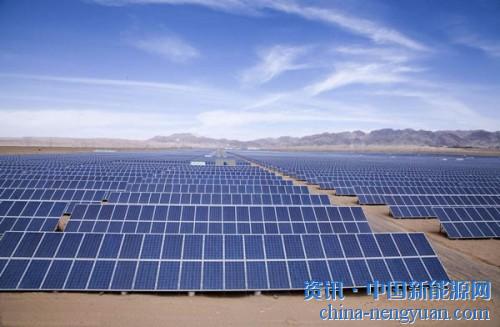                                                                                                                                                                     
	　　光伏產(chǎn)業(yè)正迎來一場新的變革。

	　　近日，工業(yè)和信息化部、國家能源局等6部委聯(lián)合印發(fā)了《智能光伏產(chǎn)業(yè)發(fā)展行動計劃（2018-2020年）》（下稱《行動計劃》)，其中明確要求