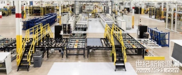 由于美國公用事業(yè)客戶對組件的需求增長，碲化鎘薄膜光伏領(lǐng)軍制造商First Solar或因此受益。公司已宣布建設(shè)一個新的1.2GW Series 6組件生產(chǎn)廠，而歐洲訂單量正在迅速逼近1GW