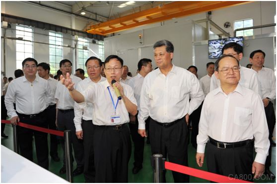 
	5月7日，廣西壯族自治區(qū)黨委書記鹿心社，自治區(qū)黨委副書記、自治區(qū)政府主席陳武率廣西黨政代表團一行100余人，來到國機智能考察科技創(chuàng)新。廣東省委副書記、省長馬興瑞，省委副書記、廣州市委書記任學(xué)鋒，市委副書記、市長溫國輝等省市領(lǐng)導(dǎo)陪同考察