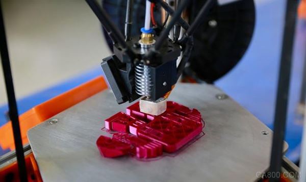 
                    
	 


	


	木材行業(yè)主要有木材加工、家具業(yè)、建材業(yè)等等，在這些所有的業(yè)務(wù)中，幾乎全部都是勞動強度大，工作環(huán)境差，甚至易誘發(fā)職業(yè)呼吸疾病的工作；除此以外，在木材的加工過程中，較容易發(fā)生危害到員工人身安全的工傷等事故。


	


	對企業(yè)和員工來說，如果能盡量避免人員介入到業(yè)務(wù)流程中，不僅能提高工作效率，還能確保員工人身安全，極大地提高業(yè)務(wù)管理水平，F(xiàn)ANUC機器人提供木材家具行業(yè)完善的自動化解決方案，高效智能的為企業(yè)定制度身的最優(yōu)解決方案