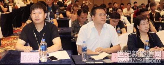 5月20日，由古瑞瓦特主辦的北京群英匯圓滿落幕，國(guó)網(wǎng)市場(chǎng)運(yùn)營(yíng)處處長(zhǎng)單孟雪、中國(guó)質(zhì)量認(rèn)證中心新能源產(chǎn)品認(rèn)證部部長(zhǎng)石磊、北京先見(jiàn)能源咨詢有限公司副總經(jīng)理王淑娟、北京科農(nóng)環(huán)宇機(jī)械技術(shù)研究院董事長(zhǎng)彭慶成和營(yíng)銷總監(jiān)李東、冠旭新能源科技有限公司總經(jīng)理翟志強(qiáng)、億家藍(lán)共享光伏倉(cāng)創(chuàng)始人高廣海、英利綠色能源控股有限公司產(chǎn)品管理部經(jīng)理劉克銘等眾多業(yè)界大咖在此次大會(huì)上做了深度分享，并與眾多行業(yè)精英、企業(yè)領(lǐng)導(dǎo)者，聚焦分布式光伏可持續(xù)發(fā)展，深度分析政策、系統(tǒng)、標(biāo)準(zhǔn)、商業(yè)模式、技術(shù)、金融等應(yīng)用，從戰(zhàn)略層面、戰(zhàn)術(shù)層面，展開(kāi)了一場(chǎng)思維碰撞