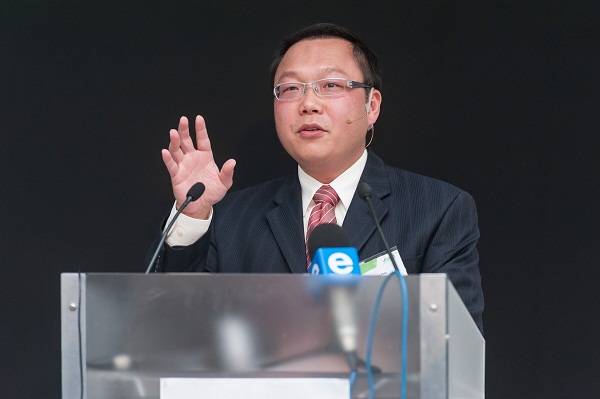 所謂盛極必衰，經(jīng)歷了連續(xù)多年的爆發(fā)之后，中國(guó)國(guó)內(nèi)的光伏市場(chǎng)需求似乎已經(jīng)趨緩。一季度9.65GW的裝機(jī)量雖然取得了22%的同比增長(zhǎng)，但是普通光伏電站裝機(jī)量同比下降了64%