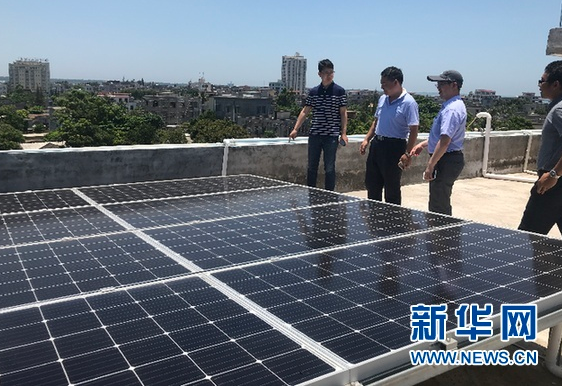 光伏扶貧作為國(guó)務(wù)院扶貧辦2015年確定實(shí)施的“十大精準(zhǔn)扶貧工程”之一，充分利用了貧困地區(qū)太陽(yáng)能資源豐富的優(yōu)勢(shì)，通過(guò)開(kāi)發(fā)太陽(yáng)能資源、連續(xù)25年產(chǎn)生的穩(wěn)定收益，實(shí)現(xiàn)了扶貧開(kāi)發(fā)和新能源利用、節(jié)能減排相結(jié)合。財(cái)經(jīng)日歷資訊快遞貴金屬模擬交易貴金屬專家直播室金投網(wǎng)貴金屬行情軟件自5月中旬新華網(wǎng)開(kāi)啟“尋找光伏扶貧電站‘中國(guó)樣本’”報(bào)道活動(dòng)后，就收到數(shù)家業(yè)內(nèi)企業(yè)提供的優(yōu)質(zhì)扶貧電站資料，經(jīng)過(guò)新華網(wǎng)調(diào)查、走訪，其中已經(jīng)有數(shù)家光伏扶貧電站脫穎而出，無(wú)論從發(fā)電經(jīng)濟(jì)效益、社會(huì)效益、建設(shè)美觀度等方面，都起到了光伏扶貧電站中的“樣本”