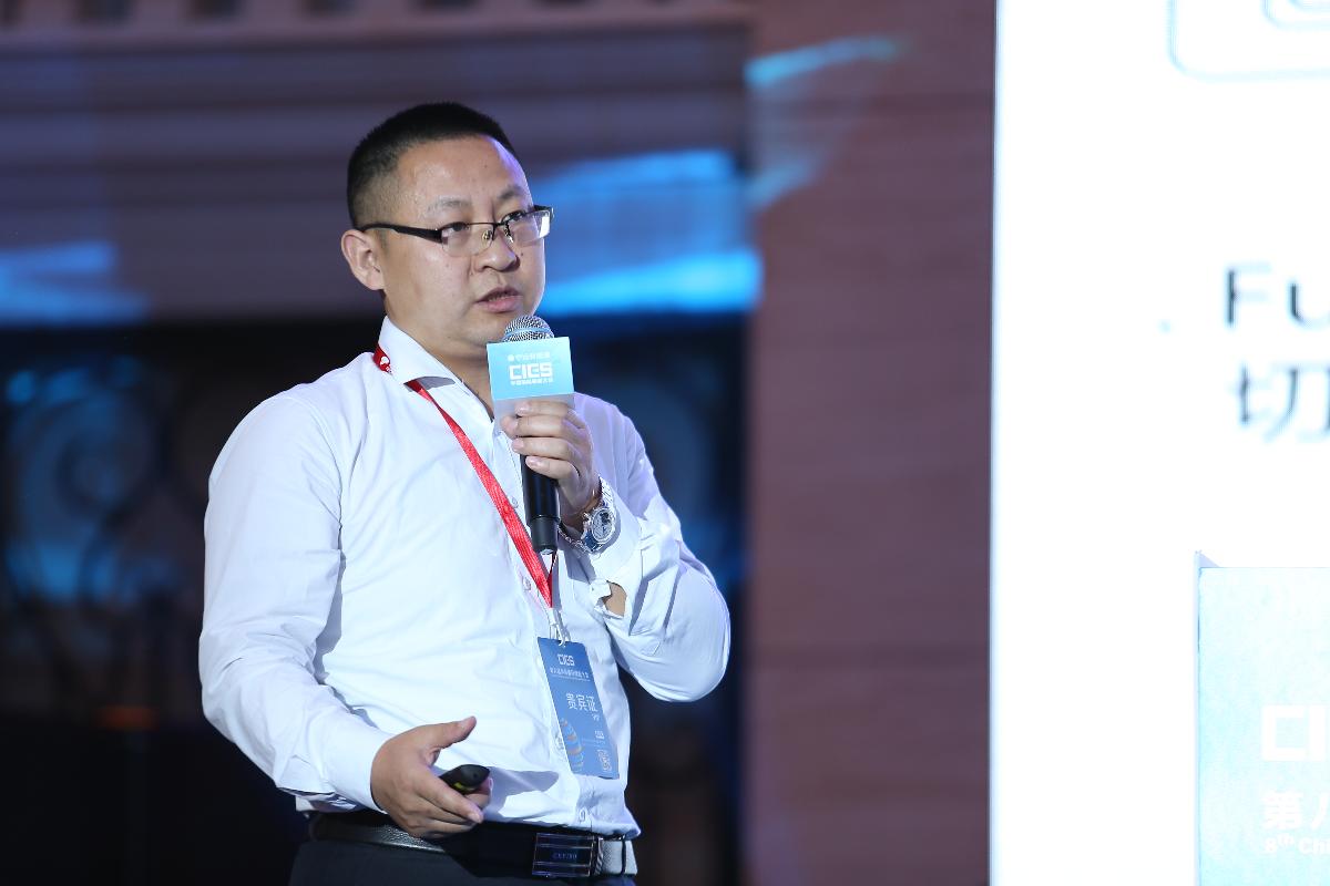 
	
		中國儲能網(wǎng)訊：5月19日至21日，“第八屆中國國際儲能大會”在深圳隆重召開， 來自中國、美國、德國、英國、加拿大、西班牙、日本、韓國、澳大利亞等國和地區(qū)1500余位政府機(jī)構(gòu)、科研院所、行業(yè)組織、電力公司、新能源項(xiàng)目單位、系統(tǒng)集成商等代表出席本次大會。
	
	
		力信（江蘇）能源科技有限責(zé)任公司副總裁、研究院院長程君在儲能電池專場，以“儲能電池技術(shù)特點(diǎn)及應(yīng)用”為題，發(fā)表了精彩演講