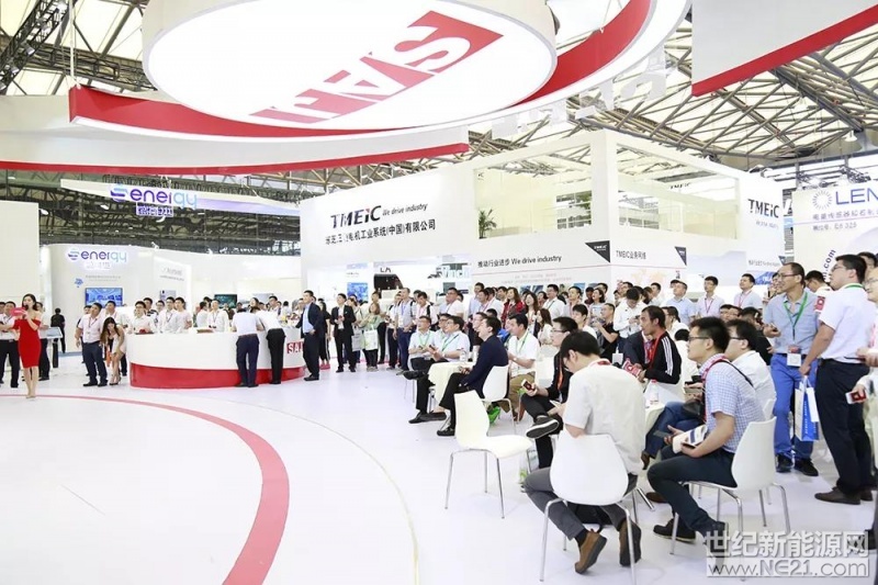  昨天，三晶SNEC光伏展盛大開幕，接連不斷的重磅活動賺足眼球，展會現(xiàn)場更是人氣火爆！而今天，三晶電氣展位現(xiàn)場依然精彩，晶太陽共享運(yùn)維專場活動更是成為眾人關(guān)注的焦點(diǎn)話題。一起來看看三晶現(xiàn)場的精彩活動吧！


 
晶太陽共享運(yùn)維活動專場
Day  Second 

共享運(yùn)維指在全國各地向合伙人提供電站信息共享服務(wù)，業(yè)主通過共享平臺及時發(fā)起維護(hù)申請；服務(wù)運(yùn)維人員通過共享平臺及時處理附近電站異常；從而達(dá)到戶主利益最大化，徹底解決了服務(wù)響應(yīng)不及時、客戶滿意度低、運(yùn)維成本高等問題