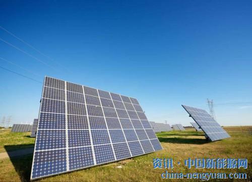                                                                                                                                                                     
	　　中國(guó)能源研究會(huì)理事長(zhǎng)、原國(guó)家能源局局長(zhǎng)吳新雄指出，提高能源整體效率，是當(dāng)前極為重要的問(wèn)題之一：一方面，要進(jìn)一步深入研究，健全管理體制、完善市場(chǎng)機(jī)制，營(yíng)造有利于風(fēng)電、光伏、水電