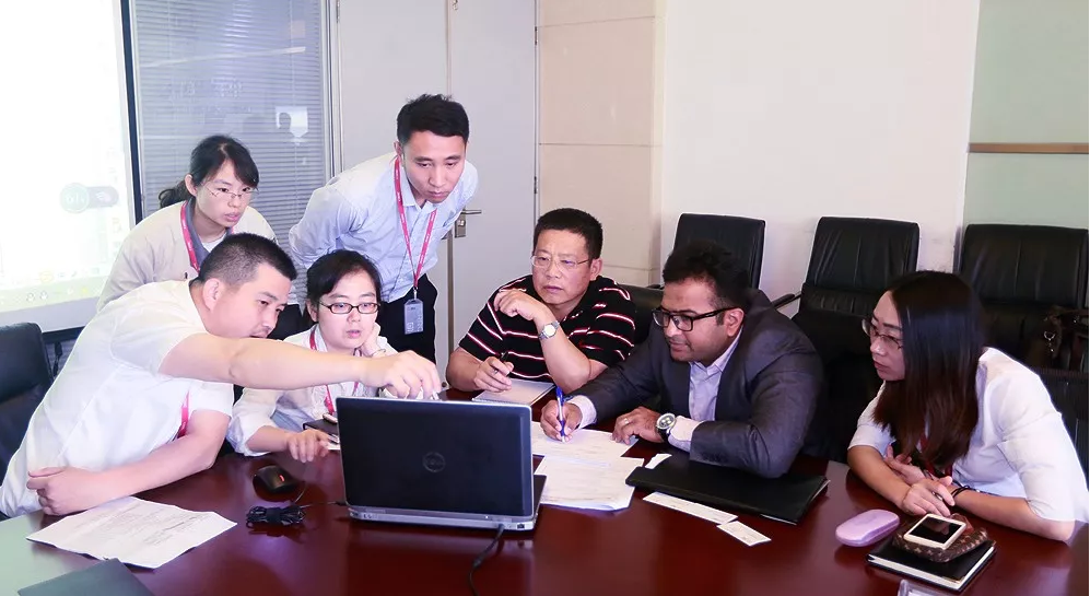                        近日，中車株洲電機(jī)公司與德國Senvion公司簽訂了61臺(tái)3.8MW鼠籠異步風(fēng)力發(fā)電機(jī)批量訂單。該訂單是國內(nèi)兆瓦級(jí)風(fēng)力發(fā)電機(jī)首次批量出口海外高端風(fēng)電市場(chǎng)，具有重大的戰(zhàn)略意義，將有效助力國家高端制造業(yè)“走出去”