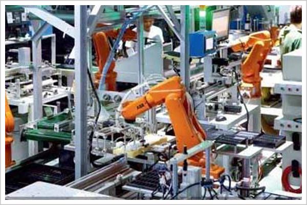 
                    
	富士康從“低端代工”進(jìn)軍工業(yè)互聯(lián)網(wǎng)，這是中國產(chǎn)業(yè)升級的機(jī)遇，還是“組裝代工”的翻版？


	


	“中興事件后”，整個中國產(chǎn)業(yè)界都陷入了急切的反思，從機(jī)械化到電氣化，從電子產(chǎn)業(yè)再到信息化，由于起步較晚，中國產(chǎn)業(yè)在核心競爭上始終處于被動。


	


	中國制造的出路何在？中國又能否搶占下一個工業(yè)制高點？ 


	


	就在大家思考之際，5月17日，第二屆世界智能大會上，郭臺銘高調(diào)宣稱——工業(yè)互聯(lián)網(wǎng)將是中國工業(yè)的出路，也是整個實體經(jīng)濟(jì)的機(jī)遇