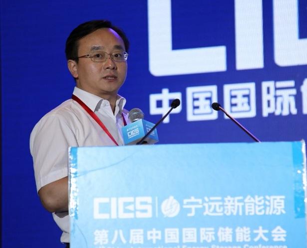 
	中國國儲能網(wǎng)訊：5月19日至21日，“第八屆中國國際儲能大會”在深圳隆重召開， 來自中國、美國、德國、英國、加拿大、西班牙、日本、韓國、澳大利亞等國和地區(qū)1500余位政府機(jī)構(gòu)、科研院所、行業(yè)組織、電力公司、新能源項(xiàng)目單位、系統(tǒng)集成商等代表出席本次大會。



	中國電力科學(xué)研究院有限公司儲能電池本體技術(shù)研究室主任楊凱在儲能電站專場，發(fā)表了題為“梯次利用動力電池在電力儲能的應(yīng)用研究”的精彩演講
