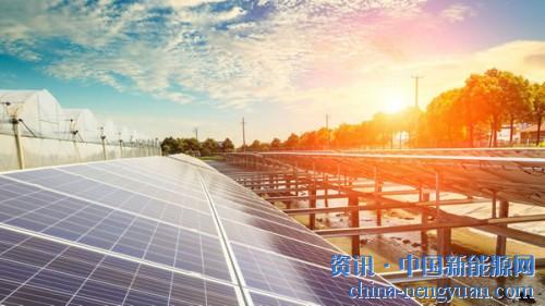                                                                                                                                                                     
	　　Euroactive發(fā)表關(guān)于中歐光伏貿(mào)易的文章。文章稱，歐盟對(duì)中國(guó)太陽(yáng)能板和太陽(yáng)能電池實(shí)行的貿(mào)易保護(hù)措施將于2018年9月到期，歐盟委員會(huì)將決定是否撤銷或延長(zhǎng)這些措施