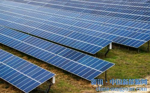                                                                                                                                                                     
	　　最近光伏行業(yè)政策與市場(chǎng)雙方的博弈，有些膠著。一方面政策方似乎一直在“磨刀霍霍”，另一方面市場(chǎng)方則積極奔走力圖挽狂瀾于既倒