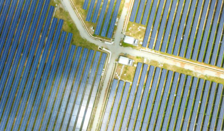 
	中國(guó)儲(chǔ)能網(wǎng)訊：NV能源公司日前宣布已經(jīng)提交了一項(xiàng)資源計(jì)劃，該計(jì)劃仍需獲得監(jiān)管部門(mén)的批準(zhǔn)，并取決于備受矚目的投票結(jié)果。該公司已經(jīng)簽署了超過(guò)1千兆瓦的太陽(yáng)能發(fā)電和100兆瓦時(shí)電池儲(chǔ)能容量的合同