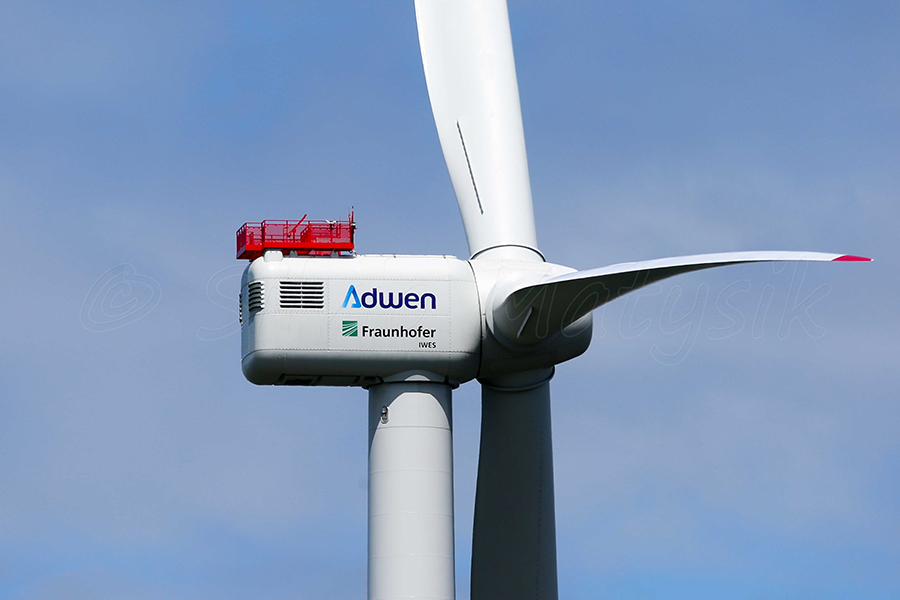                        記者獲悉，西門子歌美颯首席財(cái)務(wù)官M(fèi)iguel Angel Lopez近日就Adwen收購問題給予了回應(yīng)。根據(jù)西門子-歌美颯并購協(xié)議，西門子歌美颯將全面收購Adwen海上風(fēng)電業(yè)務(wù)，這個(gè)過程需要4-6年完成，需要資金8.6億歐元