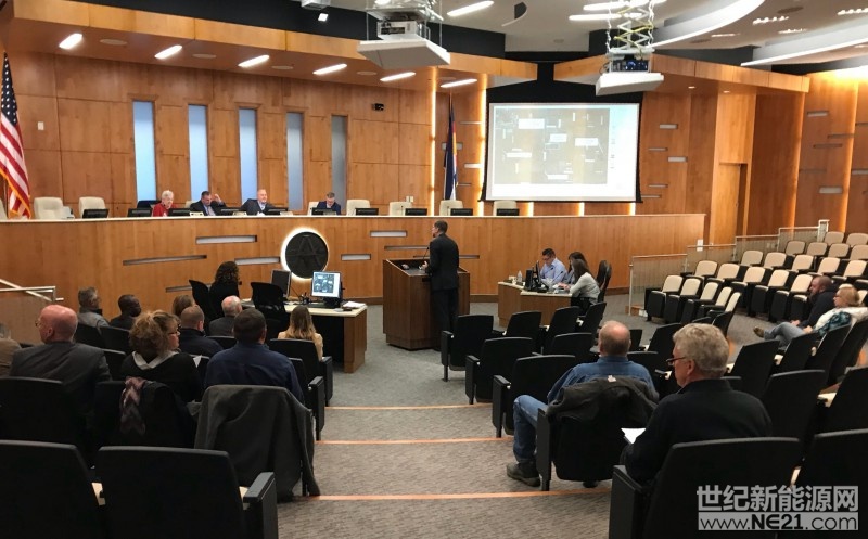 近日，協(xié)鑫新能源北美公司就其大型綠地項目(美國將從零基礎地塊上獨立自主開發(fā)的光伏電站稱為綠地項目)——美國科羅拉多州Pioneer 110MW項目，與當?shù)仉娏綢ntermountain Rural Electric Association(IREA)正式簽署了長期售電協(xié)議(PPA)。這是協(xié)鑫新能源在海外市場進行綠地項目開發(fā)的里程碑，也是對北美公司自身能力的充分肯定