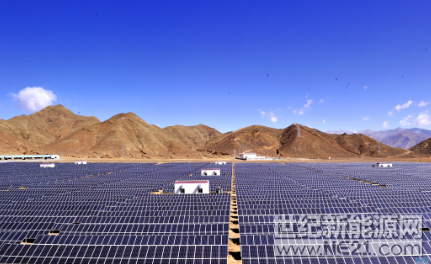 

業(yè)內(nèi)人士預(yù)測，2018年有補貼的光伏新增并網(wǎng)裝機規(guī)模約在30GW左右。資料圖

專家認(rèn)為，近兩年光電行業(yè)的快速發(fā)展很大程度上得益于政策補貼