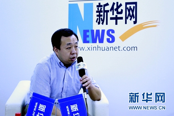  




　　新華網(wǎng)北京6月13日電（孫廣見(jiàn)）以“創(chuàng)新驅(qū)動(dòng)發(fā)展，科技改善環(huán)境”為主題的第十六屆中國(guó)國(guó)際環(huán)保展覽會(huì)6月7日在京開(kāi)幕。
　　在此次展會(huì)上，新華網(wǎng)邀請(qǐng)到海灣環(huán)境科技（北京）股份有限公司（下稱“海灣環(huán)境”）副總經(jīng)理王麒在展會(huì)現(xiàn)場(chǎng)的訪談間進(jìn)行了采訪