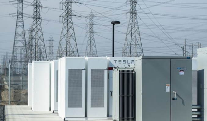 
	中國儲能網(wǎng)訊：隨著加利福尼亞州的投資更加接近滿足其強制性儲能目標，其工作正在加緊實施中。其中一項努力就是通過立法要求該州增加2000兆瓦時的儲能容量