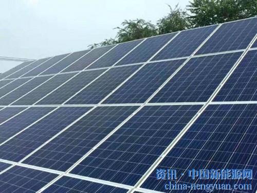                                                                                                                                                                     
	　　國家能源局綜合司日前印發(fā)緊急通知，要求各地、各電網(wǎng)企業(yè)應(yīng)依法依規(guī)繼續(xù)做好光伏發(fā)電項(xiàng)目并網(wǎng)、（代）備案和地方補(bǔ)貼墊付等工作，不得以項(xiàng)目未納入國家補(bǔ)貼建設(shè)規(guī)模范圍為由擅自停止。此