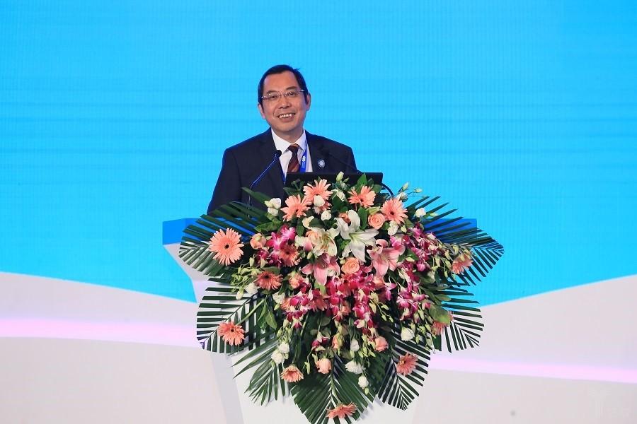 
	中國儲(chǔ)能網(wǎng)訊：“近幾年銷量增長非?？?，到2017年銷量接近12GWh。隨著乘用車數(shù)量的增加以及海外品牌產(chǎn)品的增加，公司未來動(dòng)力電池銷量還會(huì)保持快速增長