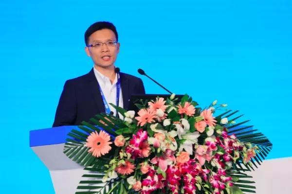 
	中國儲能網(wǎng)訊：“2018年國內動力電池總規(guī)模預計達到230—240GWh，但需求端今年總體規(guī)模65GWh。”



	這是高工產研(GGII)院長羅煥塔在“中國(青海)鋰產業(yè)與動力電池國際高峰論壇”上做的預測，這也直接證實了甚囂塵上的國內動力電池產能過剩言論