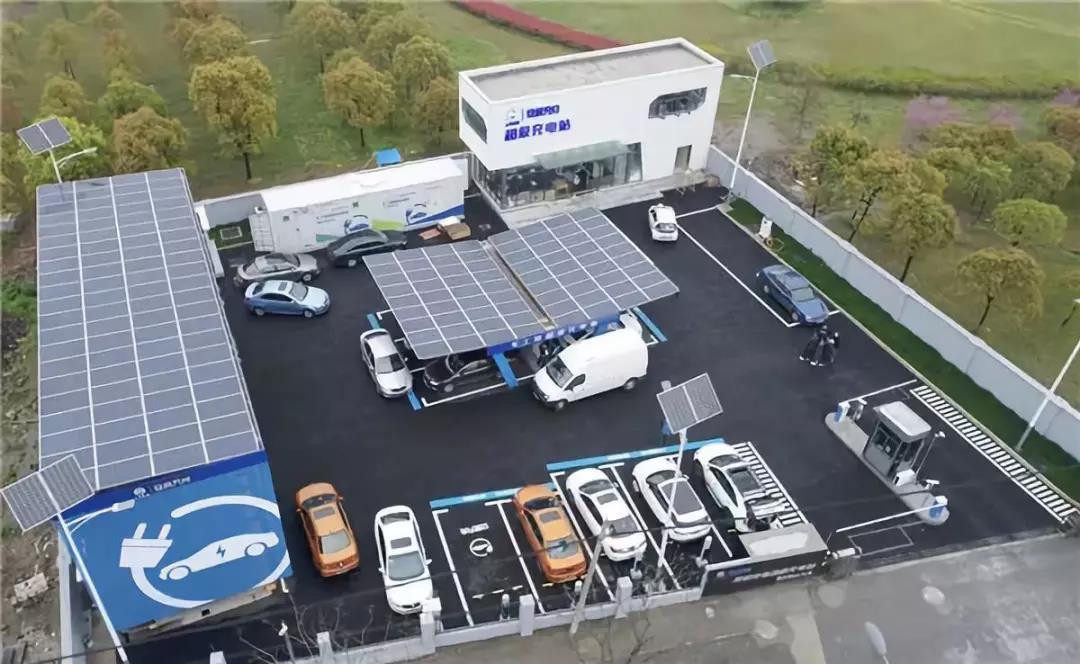 
	中國儲能網(wǎng)訊：6月29日，國網(wǎng)電子商務有限公司在京發(fā)布并上線光儲云平臺。



	近年來，隨著新能源的大規(guī)模開發(fā)利用，儲能作為解決可再生能源發(fā)電接入電網(wǎng)的有效支撐技術，對新能源行業(yè)發(fā)展意義重大