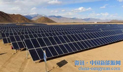                                                                                                                                                                     
	　　臺(tái)灣市場(chǎng)研究公司TrendForce對(duì)中國(guó)光伏新政的廣泛影響進(jìn)行了研究。分析師周二表示：“面對(duì)供過(guò)于求的局面，中國(guó)光伏組件制造商將尋求出口過(guò)剩產(chǎn)品的途徑，甚至將產(chǎn)