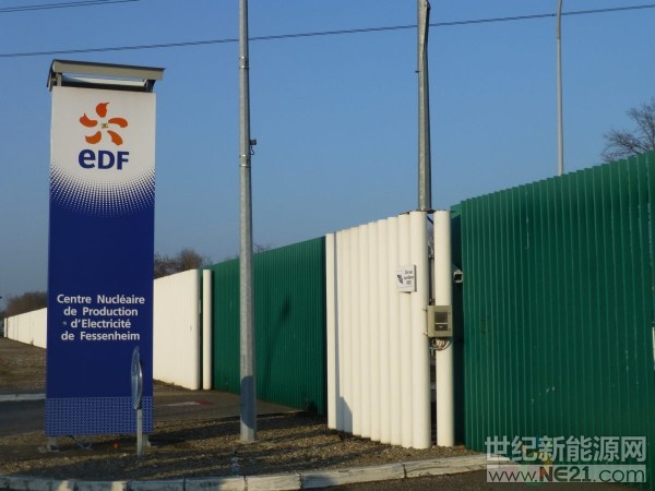 法國Ecological and Solidarity Transition 部（CSFD）能源與氣候總局發(fā)布了一份文件，公布了Fessenheim核電站300MW太陽能項(xiàng)目招標(biāo)詳情。



據(jù)該文件顯示，200MW將建設(shè)500KW~30MW的地面太陽能發(fā)電廠，而另外100MW將建設(shè)不超過8MW的屋頂光伏項(xiàng)目