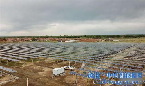                                                                                                                                                                     
	　　廣西壯族自治區(qū)能源局、自治區(qū)扶貧辦日前聯(lián)合印發(fā)《關(guān)于規(guī)范實(shí)施光伏扶貧工程的通知》，要求各地嚴(yán)格按照有關(guān)規(guī)定，科學(xué)有序開(kāi)展光伏扶貧工作，加強(qiáng)村級(jí)光伏扶貧電站監(jiān)督管理，嚴(yán)禁不按規(guī)