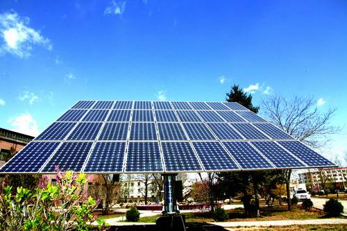 第三批領(lǐng)跑者基地總計(jì)5GW，國電投獲得1.645GW建設(shè)指標(biāo)，占比高達(dá)32.9%。其中，壽陽獲100MW、海興獲245MW、寶應(yīng)獲100MW、泗洪獲100MW