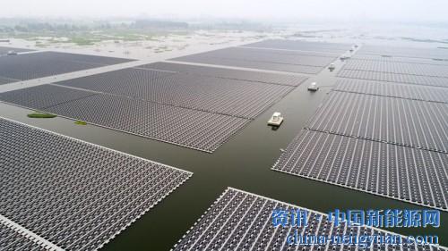                                                                                                                                                                     
	　　有消息稱，能源局為了彌補新政帶來的負面影響，計劃在近日推行光伏配額制度。此前2018年3月23日國家能源局發(fā)布《可再生能源電力配額及考核辦法（征求意見稿）》，主要內(nèi)容是：

