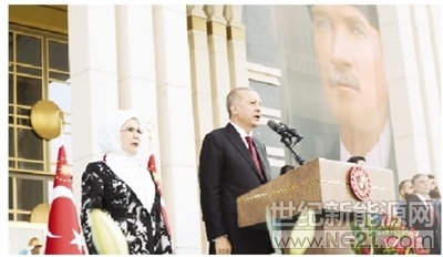 日前，埃爾多安在安卡拉舉行就職儀式，宣布連 任土耳其總統(tǒng)，并公布了新一屆內(nèi)閣成員名單。隨著新政府的成立，土耳其政體正式由議會制轉(zhuǎn)向總統(tǒng)制