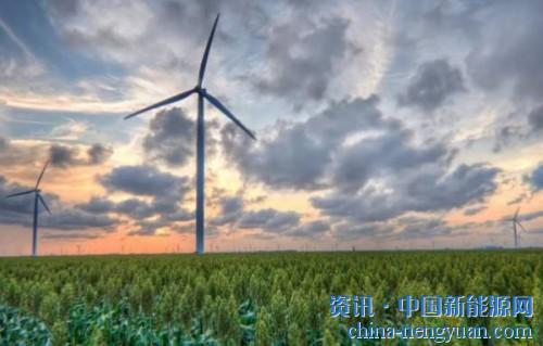                                                                                                                                                                     
	　　隨著集中式資源開發(fā)殆盡，加上“棄風(fēng)限電”的困擾，作為實(shí)現(xiàn)小規(guī)?；?、布置在用戶附近的、高效可靠發(fā)電模式的分散式風(fēng)電受到業(yè)內(nèi)的關(guān)注。業(yè)內(nèi)分析普遍指出，20