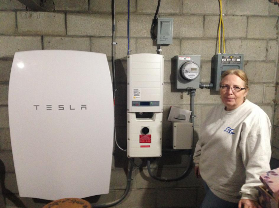 
	中國儲能網(wǎng)訊：如今，太陽能電池價格下跌以及有利的國家和州政策正在為美國儲能技術提供電力化市場所需的驅(qū)動力。最新的例子就是太平洋天然氣和電力公司在儲能方面的發(fā)展