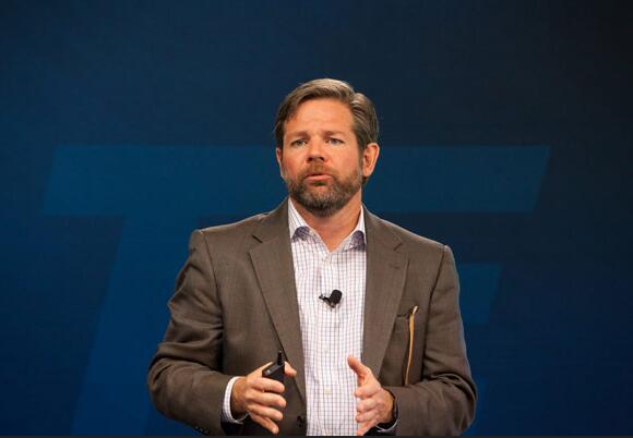 　　【中國儀表網(wǎng) 儀表企業(yè)】2018年7月18日，全球連接和傳感領(lǐng)域領(lǐng)軍企業(yè)泰科電子(TE Connectivity，以下簡稱“TE”)發(fā)布其第八個(gè)年度企業(yè)責(zé)任報(bào)告，展示TE如何在提供領(lǐng)先的連接和傳感解決方案的同時(shí)，以嚴(yán)格的商業(yè)道德標(biāo)準(zhǔn)開展運(yùn)營活動(dòng)。報(bào)告也體現(xiàn)了TE如何知行合一，致力于創(chuàng)造更安全、可持續(xù)、高效和互連的未來