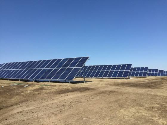 近日，從國網(wǎng)黃梅縣供電公司調(diào)控中心獲悉，黃梅五座村級光伏扶貧變電站全部順利并網(wǎng)。財經(jīng)日歷資訊快遞貴金屬模擬交易貴金屬專家直播室金投網(wǎng)貴金屬行情軟件為深入推進(jìn)“國網(wǎng)陽光扶貧行動”，國網(wǎng)黃梅縣供電公司開辟光伏發(fā)電并網(wǎng)項(xiàng)目“綠色通道”，積極部署，主動對接