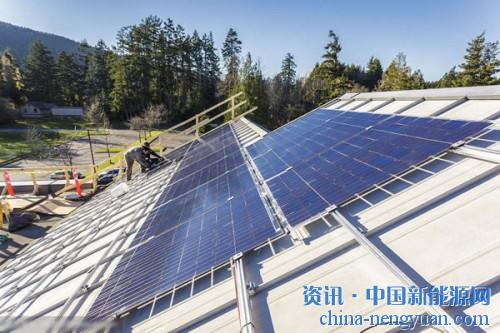                                                                                                                                                                     
	　　上半年，我國(guó)光伏行業(yè)各項(xiàng)環(huán)節(jié)均實(shí)現(xiàn)正向增長(zhǎng)，新增光伏裝機(jī)同比持平，分布式新增規(guī)模首次超越集中式，在政策影響下，行業(yè)正向提質(zhì)增效方向發(fā)展。

	　　7月26日中國(guó)光伏協(xié)會(huì)在北京