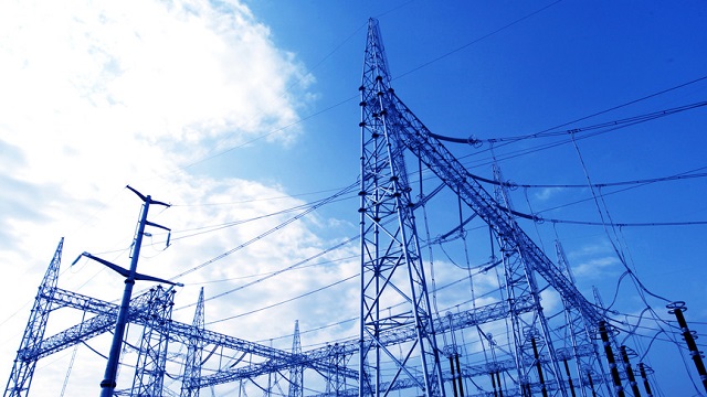 
	
                    
	【電纜網(wǎng)訊】隨著高溫天氣的持續(xù)，多地電網(wǎng)負荷紛紛創(chuàng)下新高，有的甚至連續(xù)突破歷史紀錄。

	

	7月25日13時45分，山東電網(wǎng)全網(wǎng)用電負荷達8022.2萬千瓦，7月份第四次創(chuàng)歷史新高，超去年夏季最高值11.1%