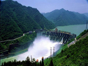 
	
                    
	【電纜網訊】近日，由水電六局承建的劉家峽水電站排沙洞及擴機工程兩臺機組順利通過72小時試運行。其中7號機組于7月14日順利通過72小時試運行；8號機組停機排沙后于7月21日順利通過72小時試運行，正式進入商業(yè)運營階段