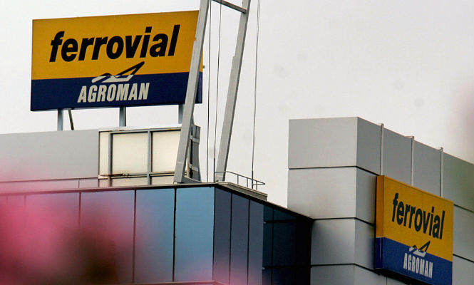 　　智利基礎(chǔ)設(shè)施提供商Ferrovial日前宣布投資1.25億美元在圣地亞哥北部建造并運(yùn)營一條長達(dá)250公里的高壓輸電線路?！　∵@條長達(dá)250公里的雙回路220kV高壓輸電線路將連接三個(gè)變電站